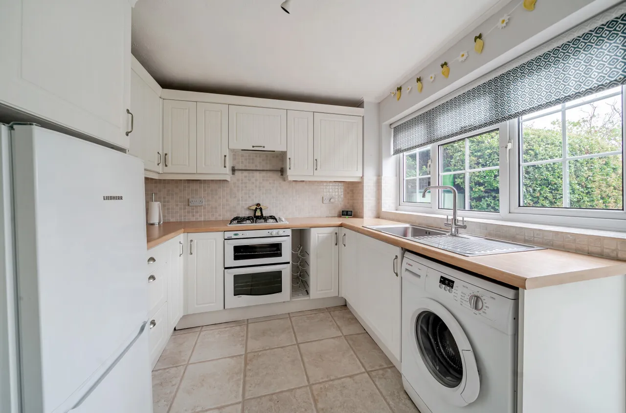 Glebe Court, Fleet, GU51, photo 4