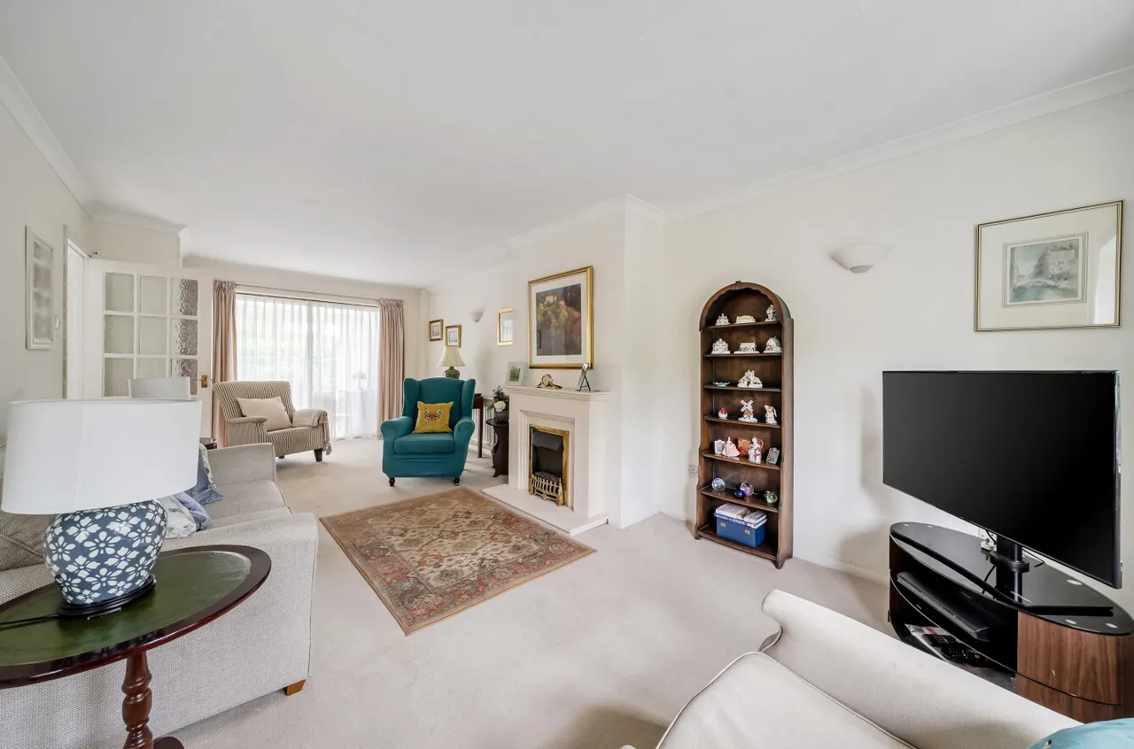 Glebe Court, Fleet, GU51, photo 9