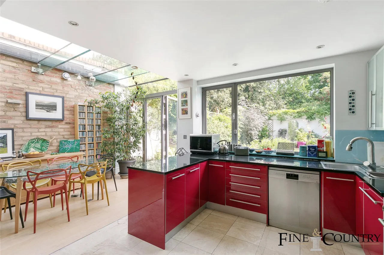 Fordwych Road, London, photo 3