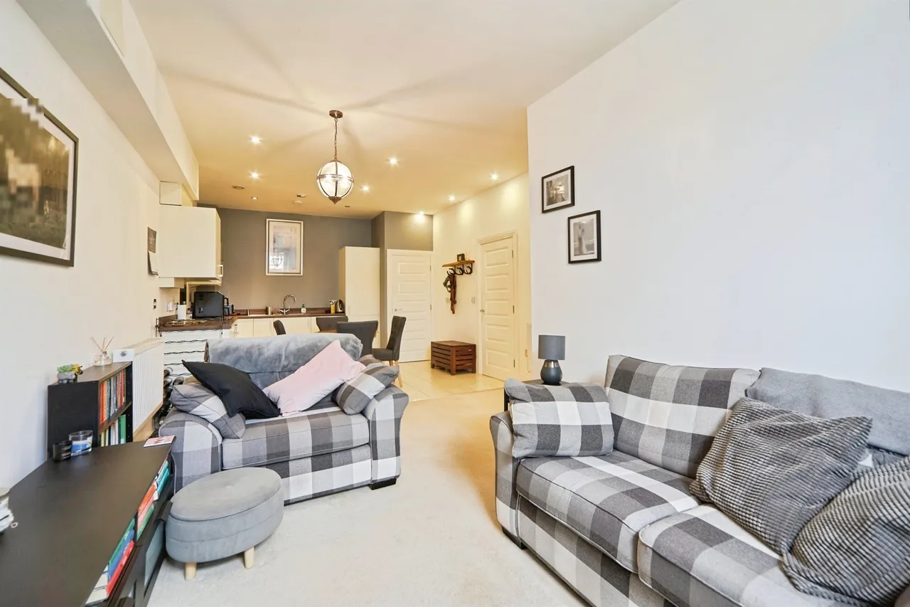 Clifford Drive, Menston, LS29, photo 2