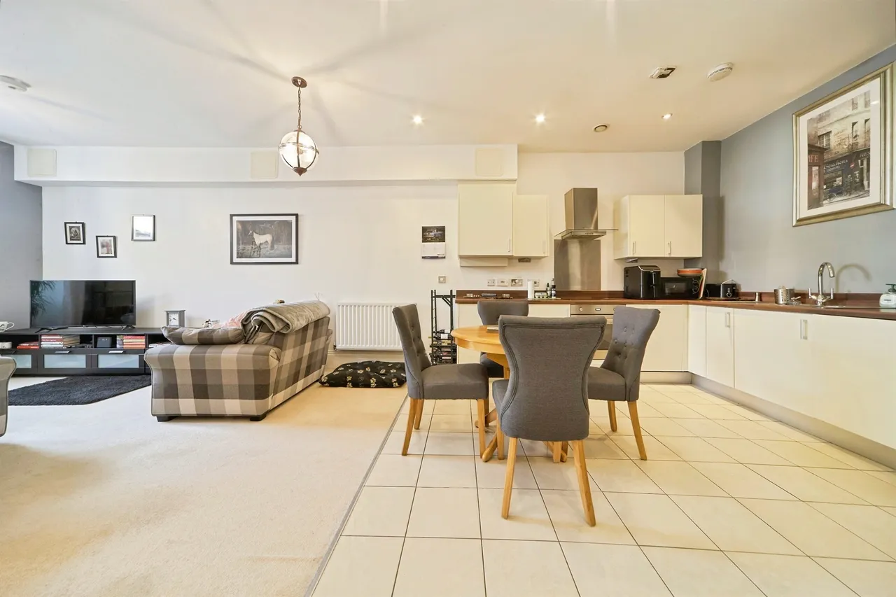 Clifford Drive, Menston, LS29, photo 6
