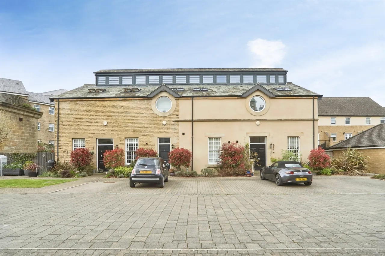 1 bed flat for sale, Clifford Drive, Menston, LS29