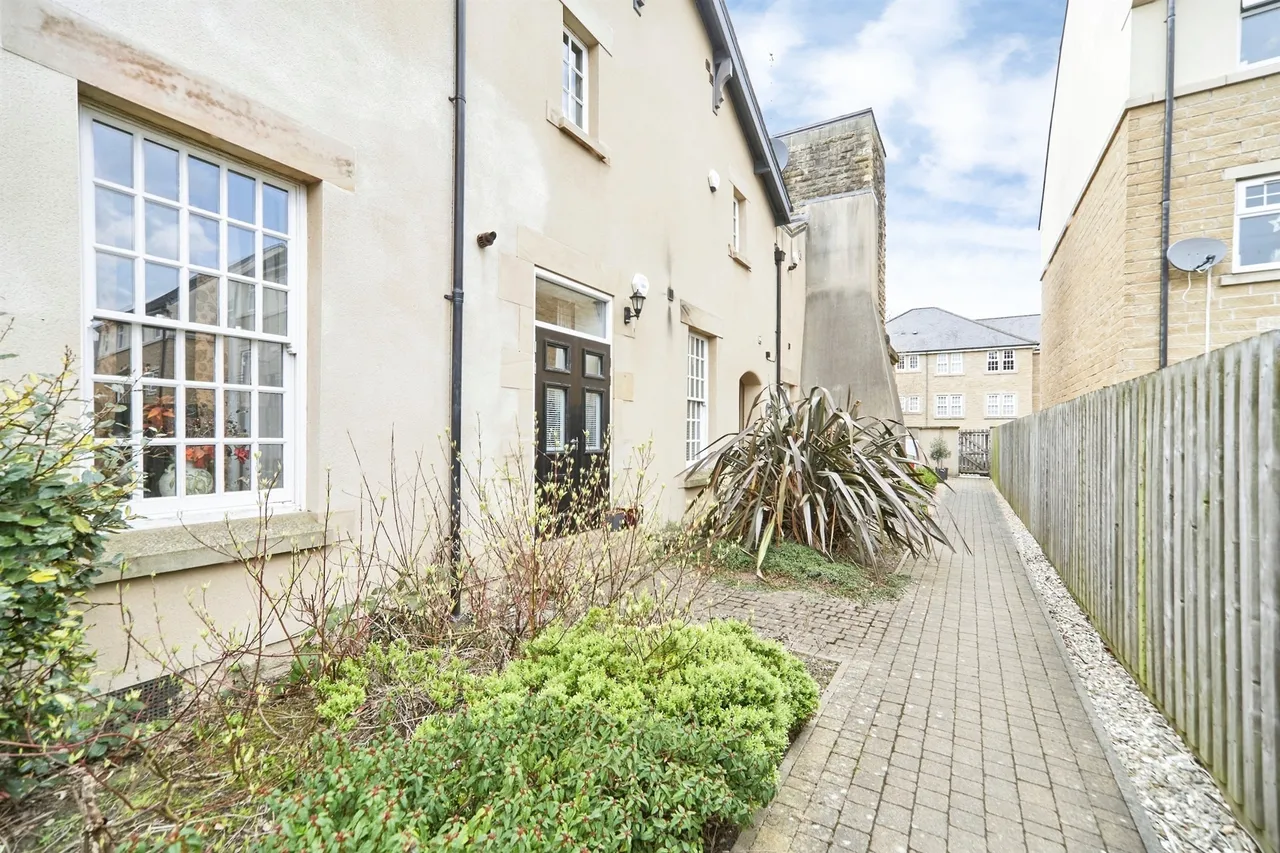 Clifford Drive, Menston, LS29, photo 8