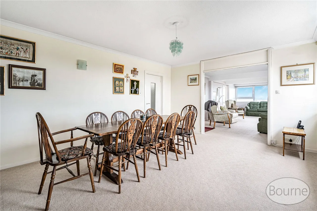 Guildford Road, Woking, GU22, photo 5