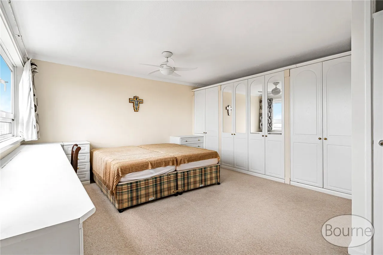 Guildford Road, Woking, GU22, photo 13