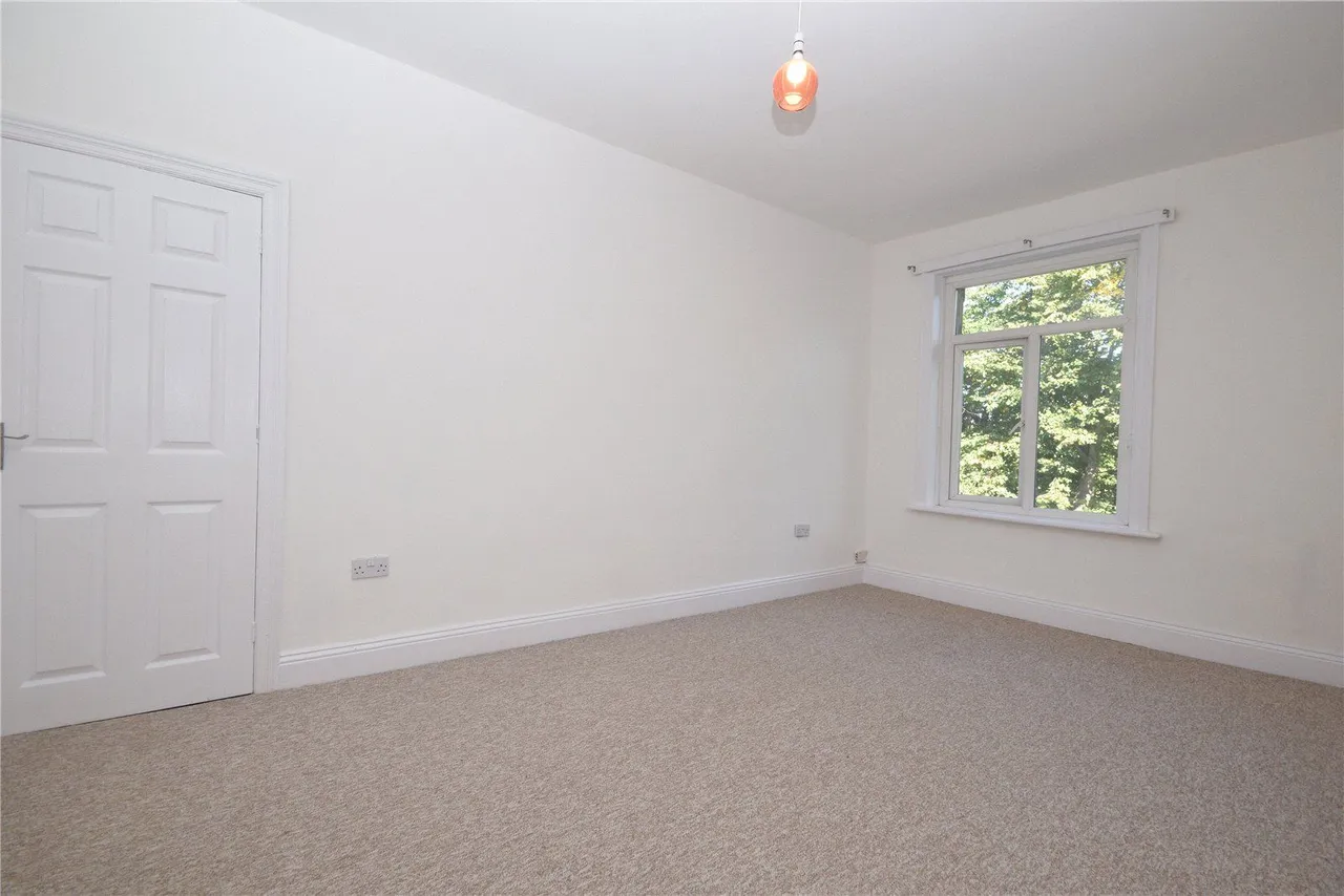 Fountain Street, Morley, LS27, photo 4