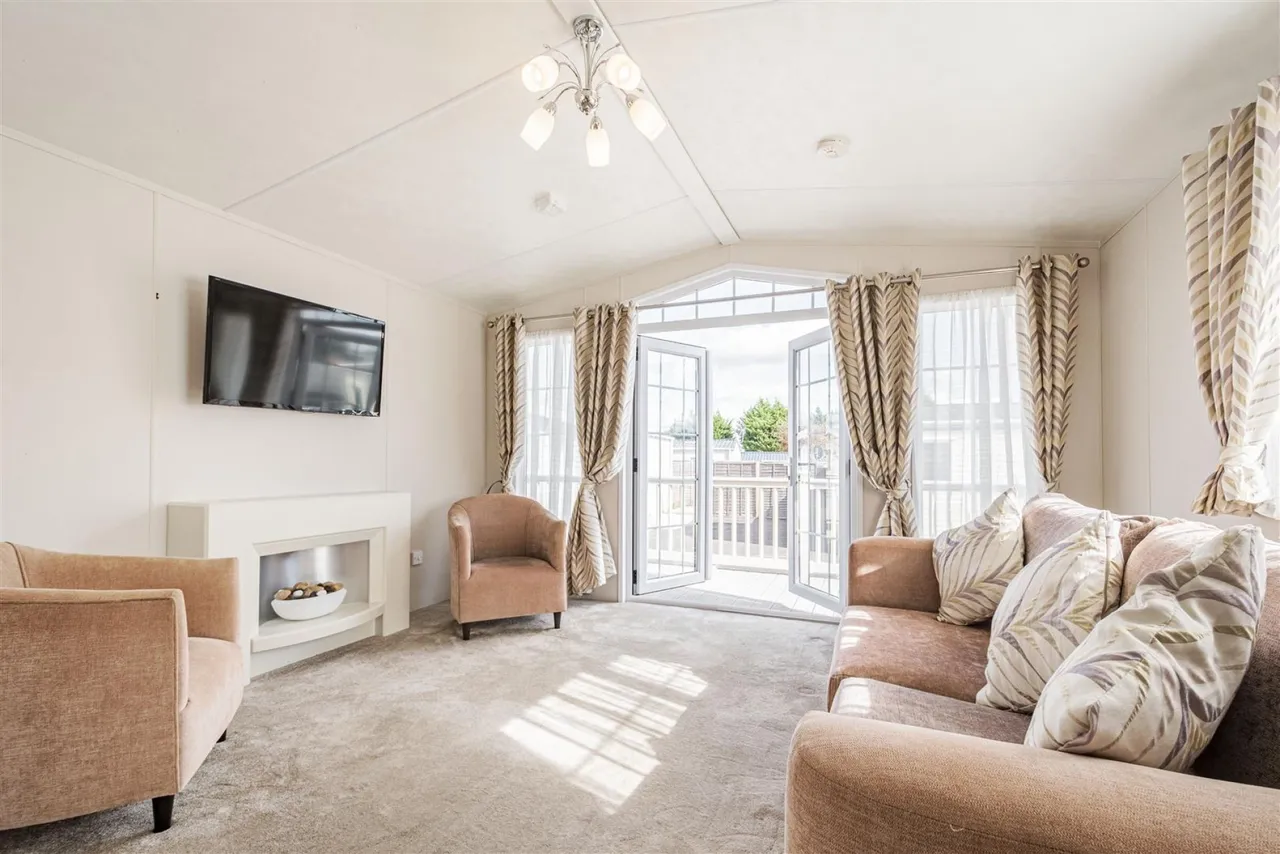 Tewkesbury Road, Norton, GL2, photo 2