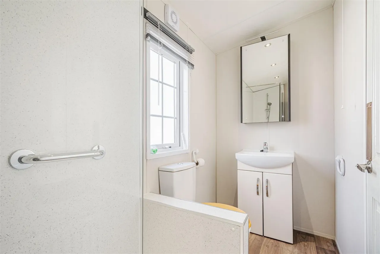 Tewkesbury Road, Norton, GL2, photo 8