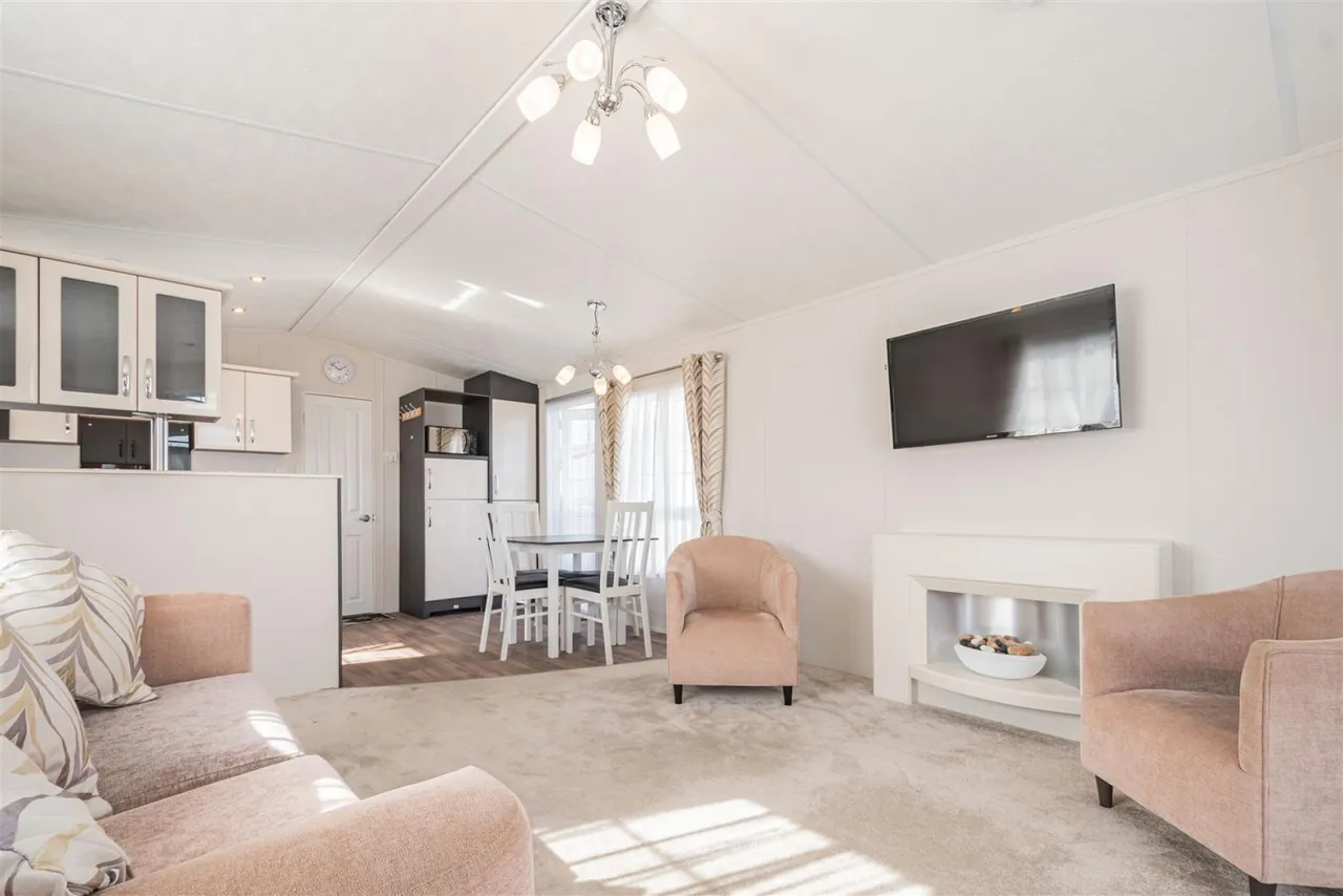 Tewkesbury Road, Norton, GL2, photo 3
