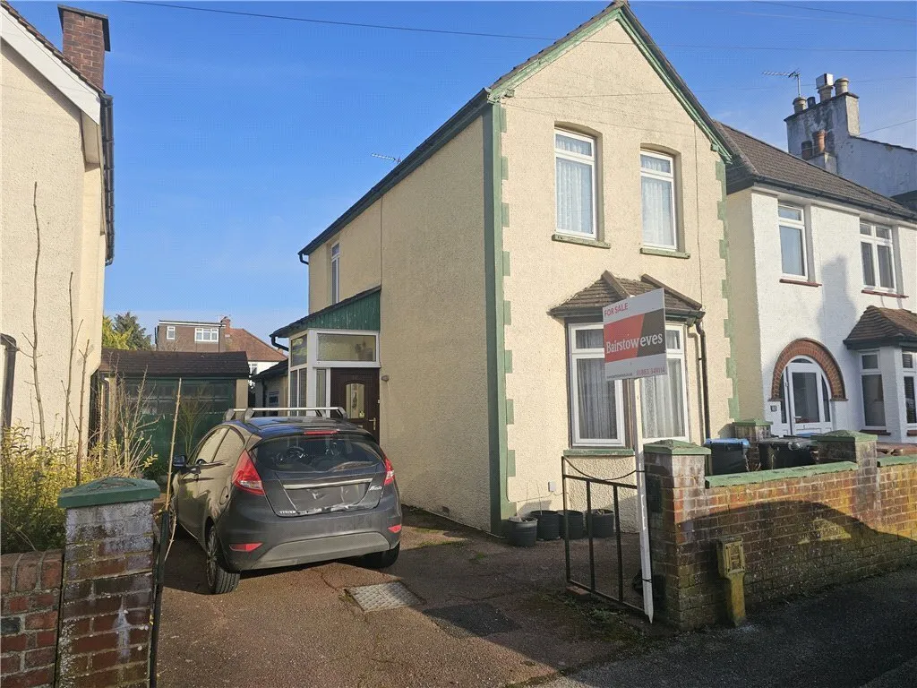 3 bed house for sale — Addison Road, Caterham, Surrey, CR3