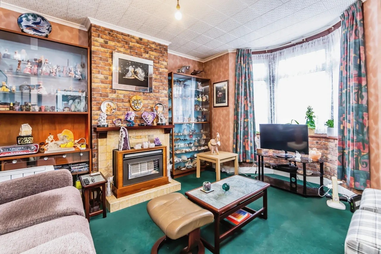 Addison Road, Caterham, Surrey, CR3, photo 2
