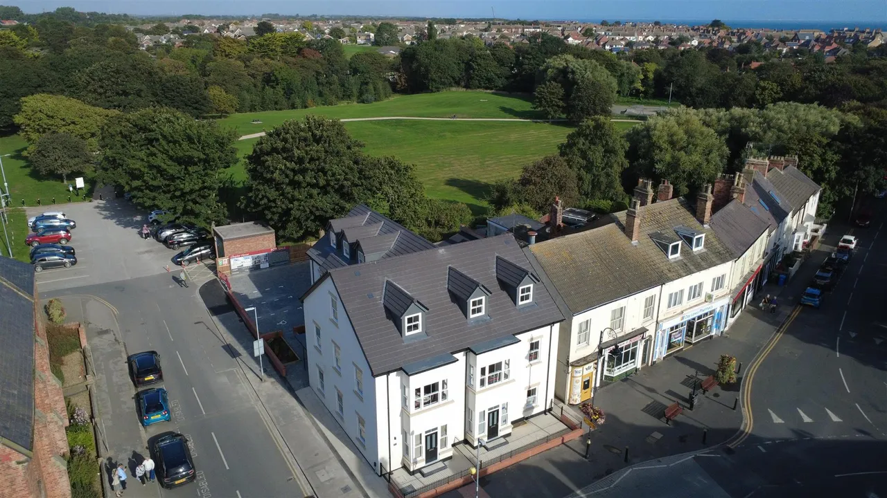 2 bed flat for sale, Cinema Street, Hornsea
