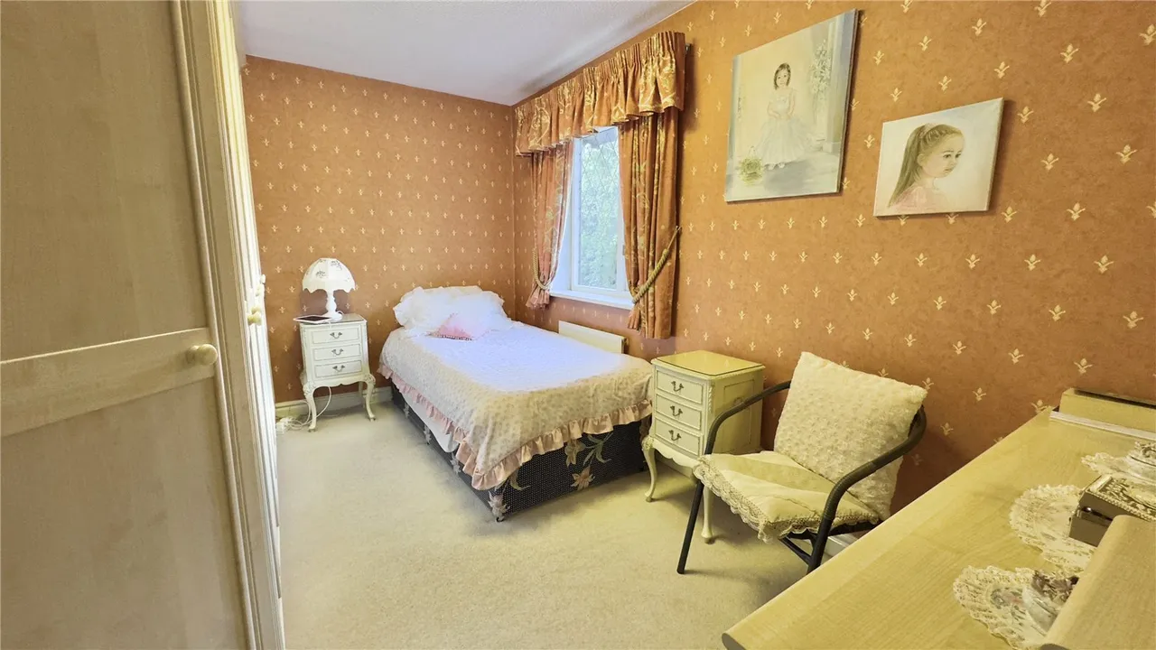 Upton Road, Prenton, CH43, photo 17