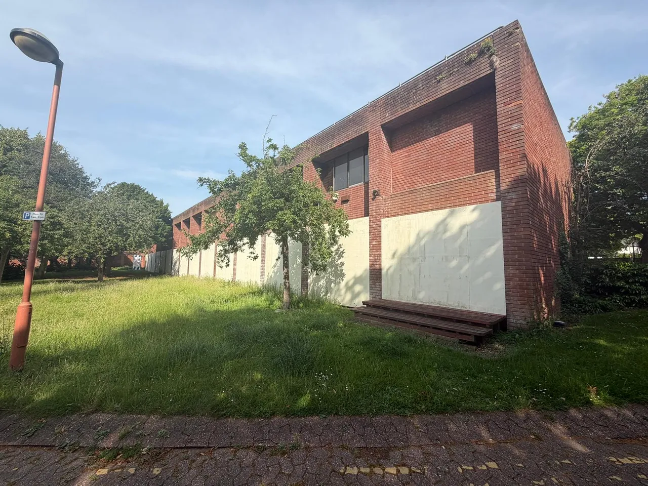 Former Retail Premises & Offices, Cofferidge Close, Stony Stratford, MK11 1BY, photo 3