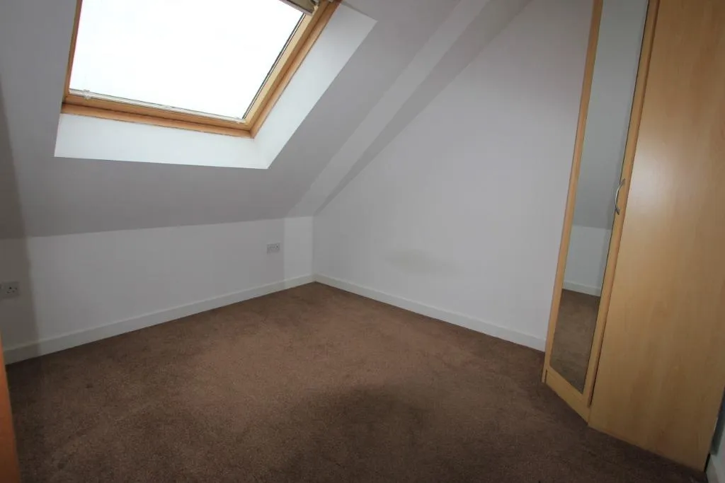 Waterloo Road, Stalybridge, SK15, photo 11