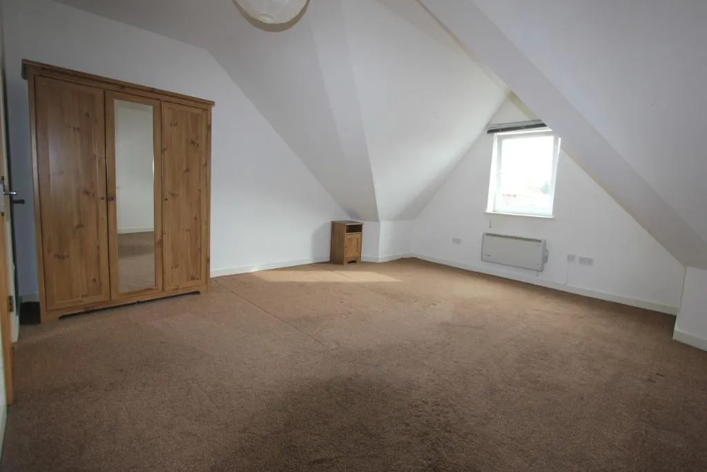 Waterloo Road, Stalybridge, SK15, photo 12