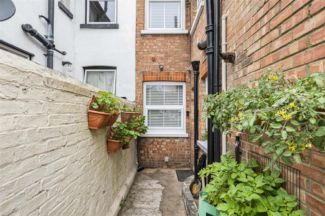 Brighton Road, Newhaven, photo 31