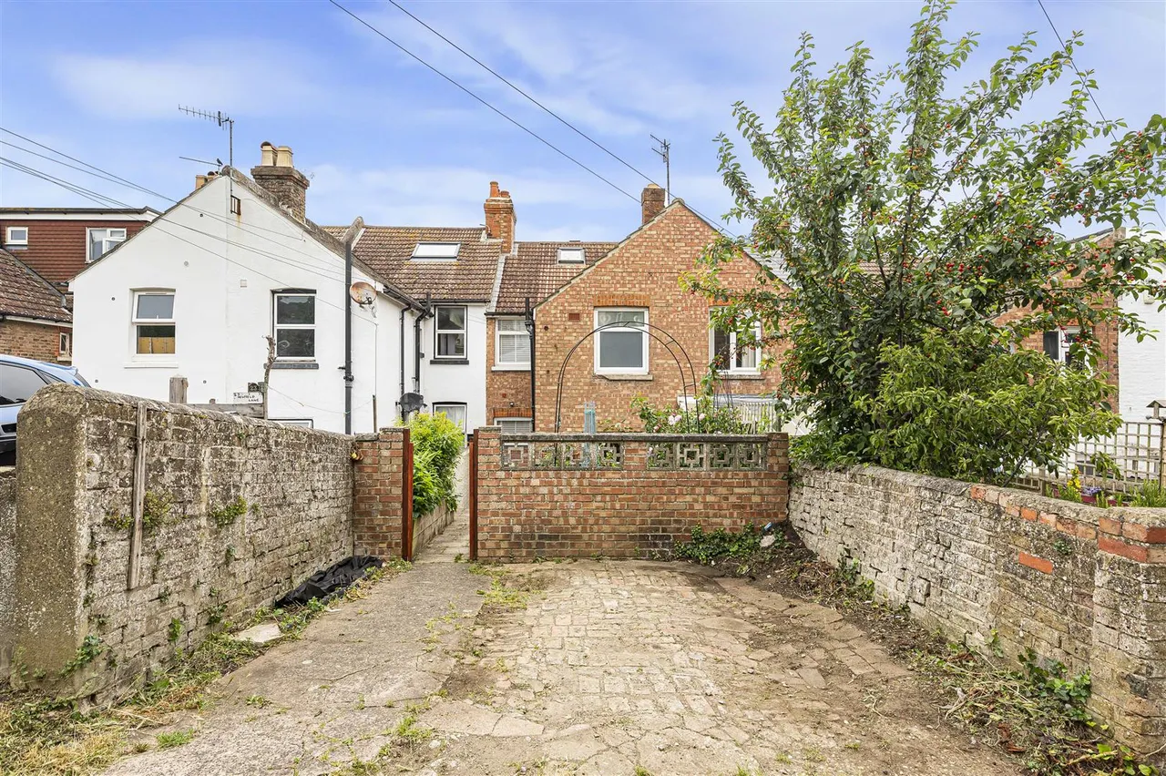 Brighton Road, Newhaven, photo 33