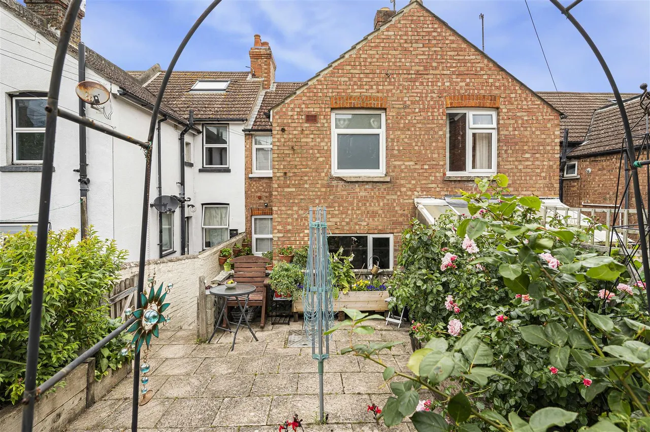 Brighton Road, Newhaven, photo 34