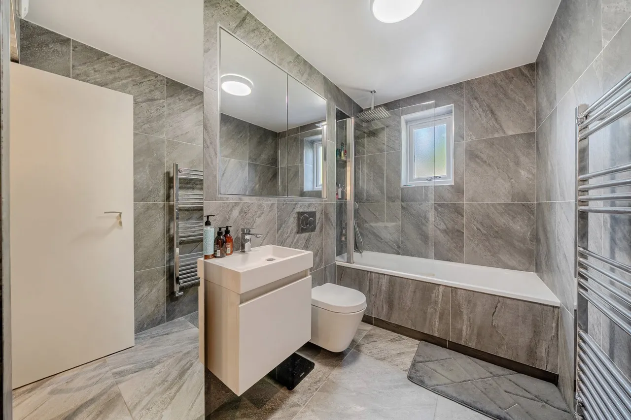 Framlingham Crescent, SE9, photo 9