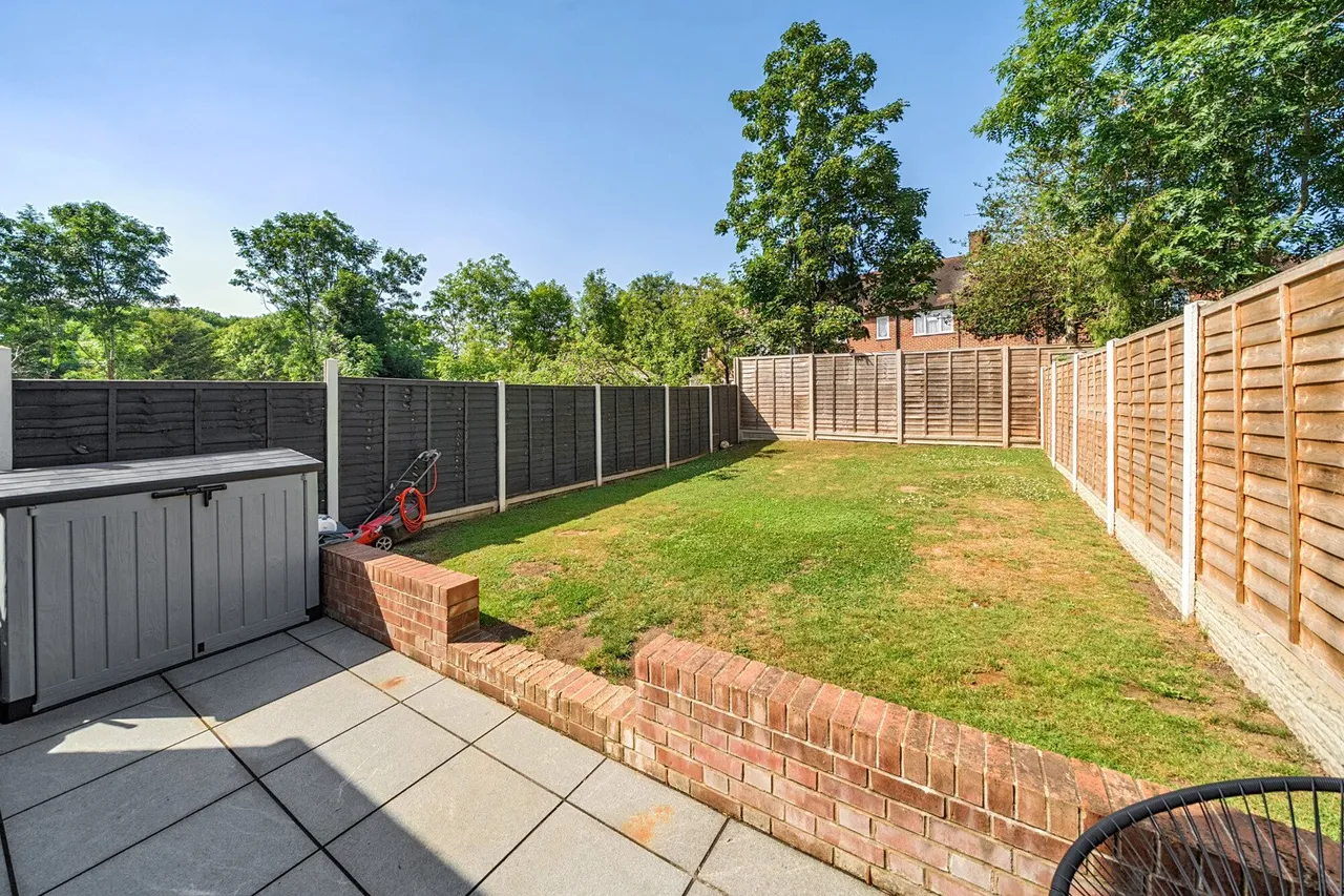 Framlingham Crescent, SE9, photo 3
