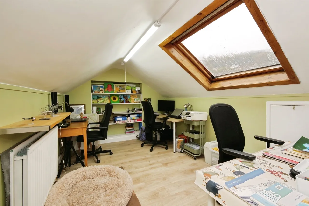 Richmond Road, Abertillery, NP13, photo 26