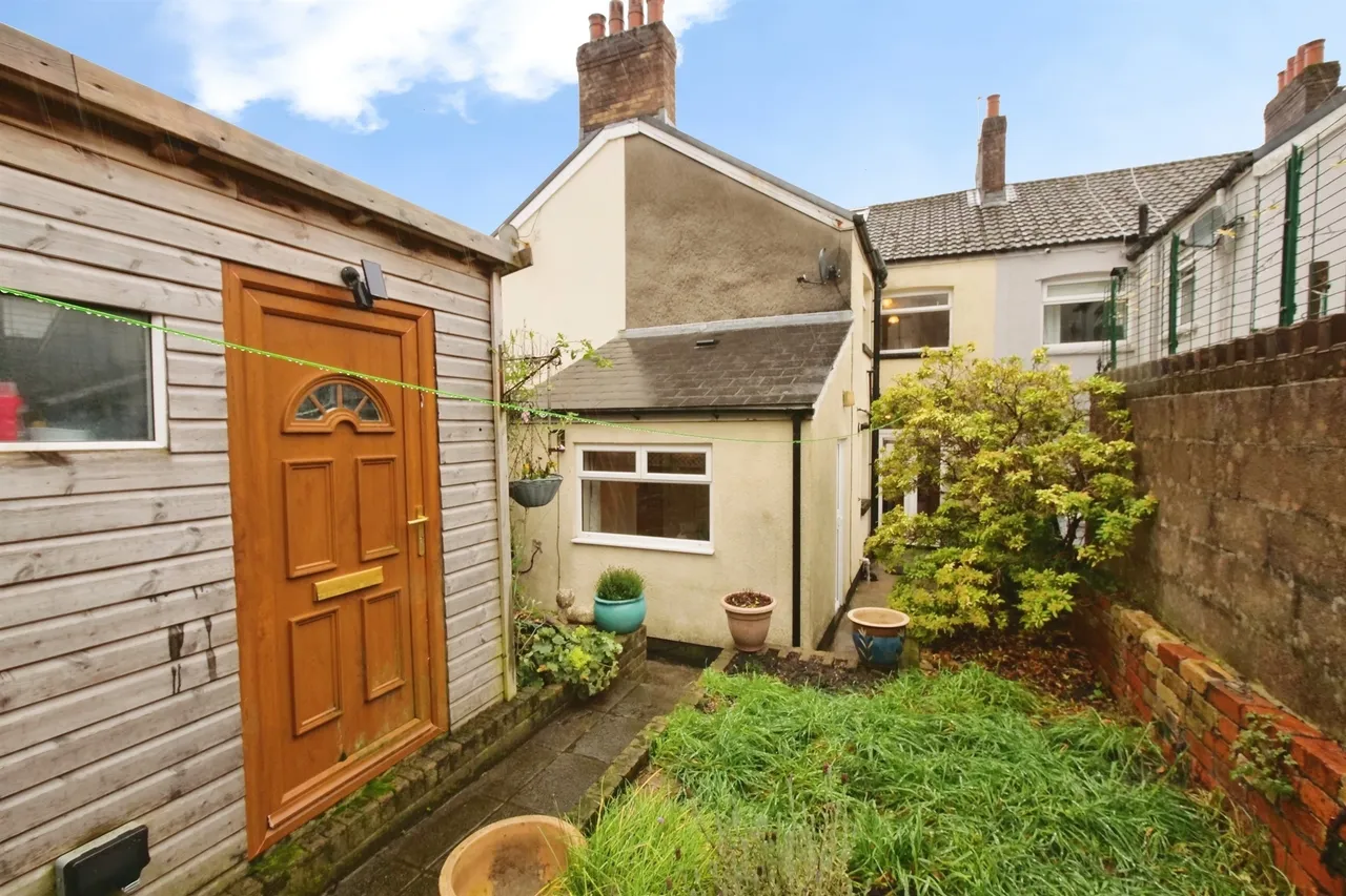 Richmond Road, Abertillery, NP13, photo 13