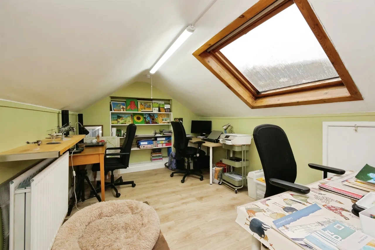 Richmond Road, Abertillery, NP13, photo 11