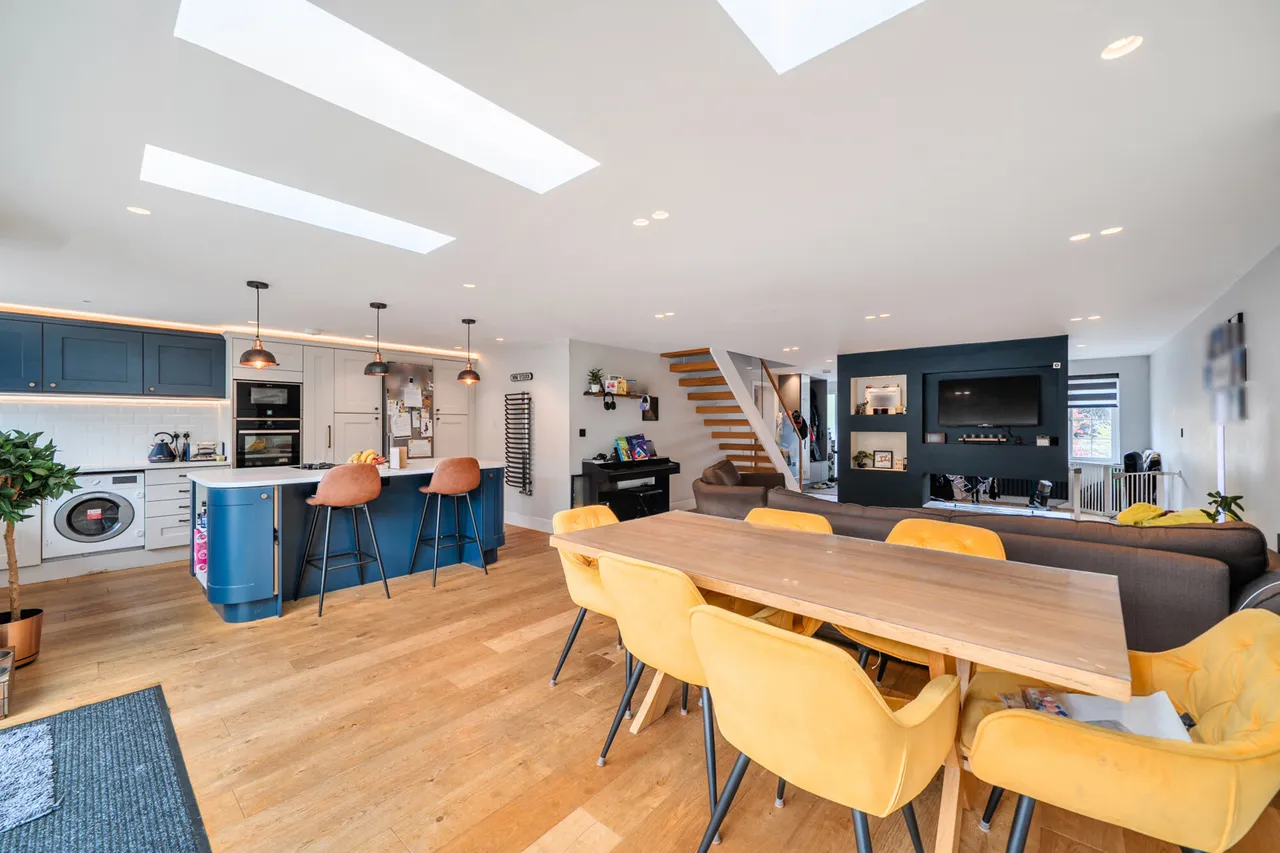Wyteleaf Close, Ruislip, HA4, photo 3