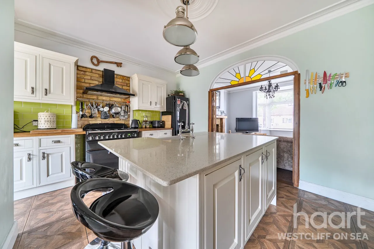 Recreation Avenue, Leigh-On-Sea, SS9, photo 14