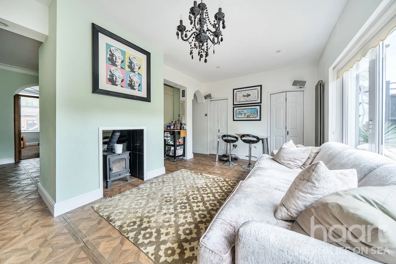 Recreation Avenue, Leigh-On-Sea, SS9, photo 11