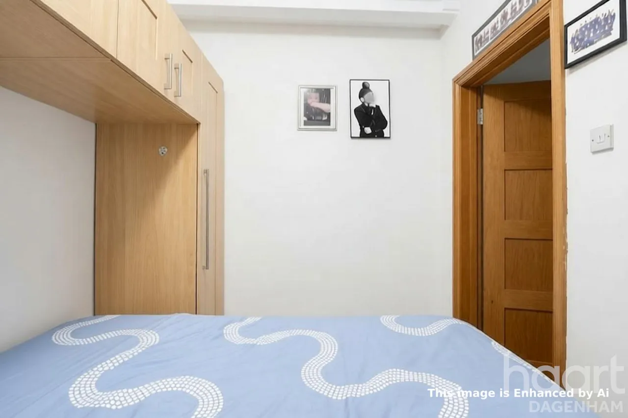 Hatfield Road, Dagenham, RM9, photo 17