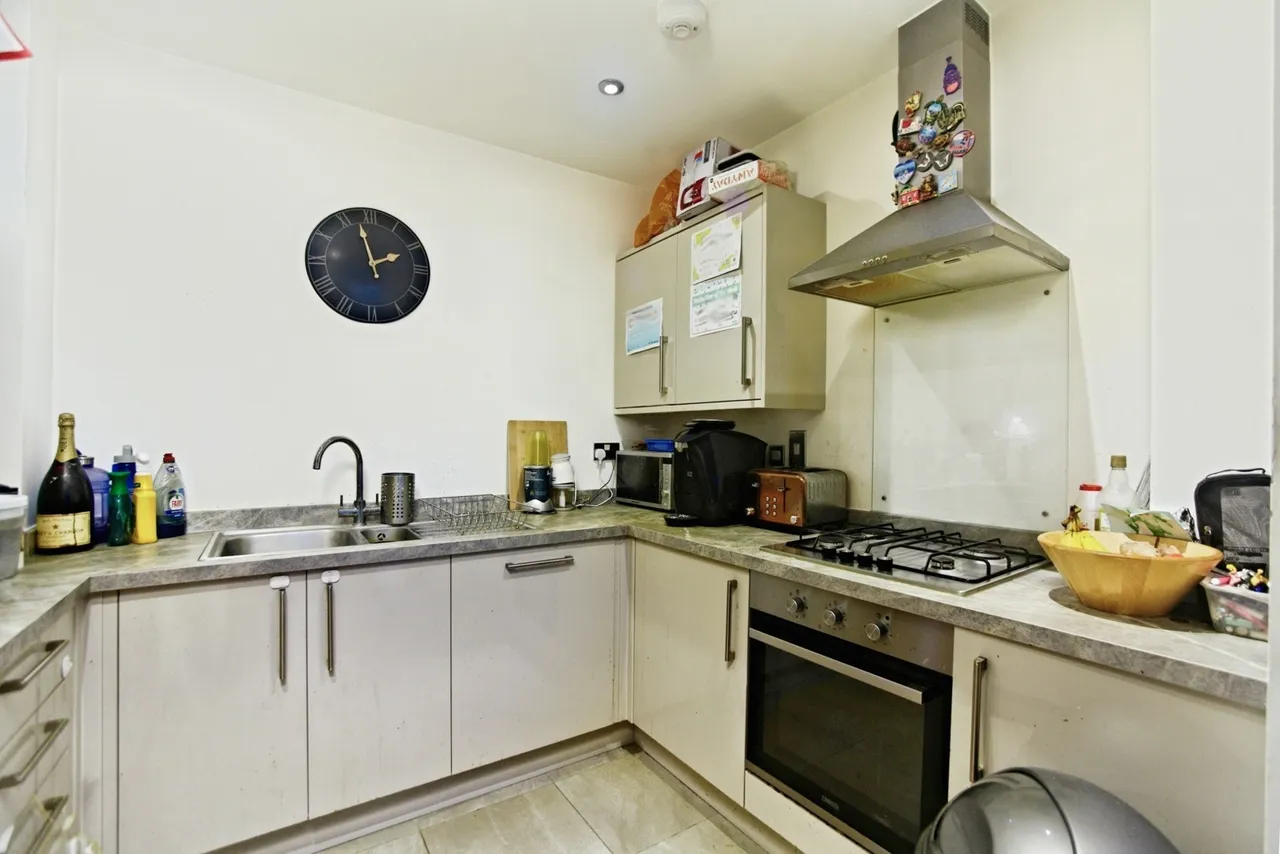 Sanderstead Road, South Croydon, CR2, photo 3