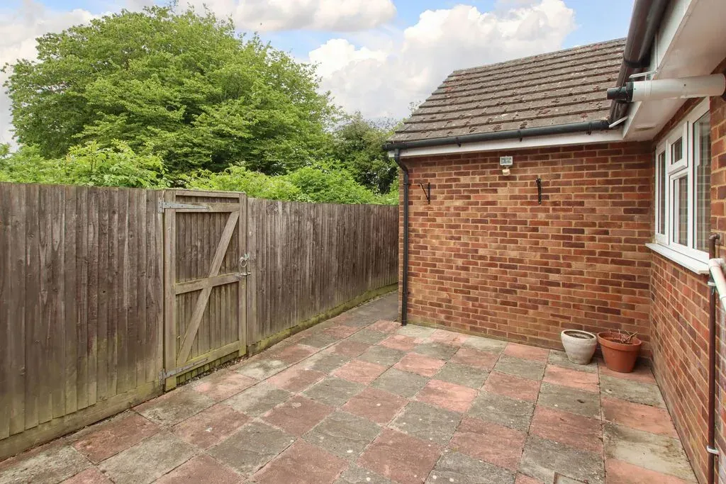 Gingers Close, Aston Clinton, Buckinghamshire, HP22 5EE, photo 9