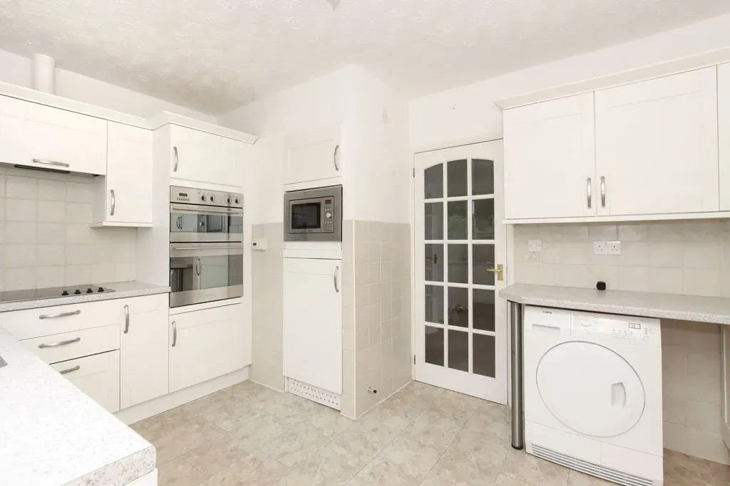 Gingers Close, Aston Clinton, Buckinghamshire, HP22 5EE, photo 3