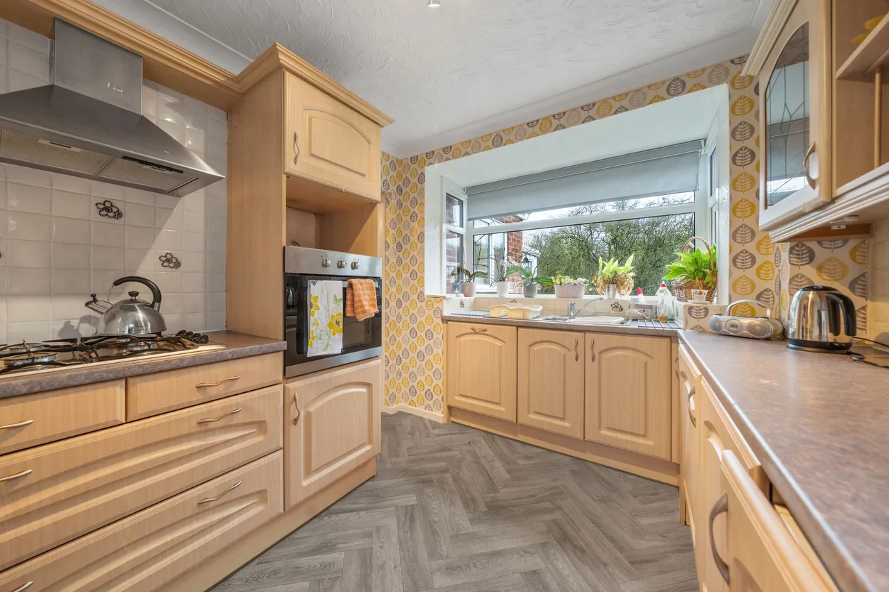 Hoylake Close, Leigh, WN7 3UG, photo 3