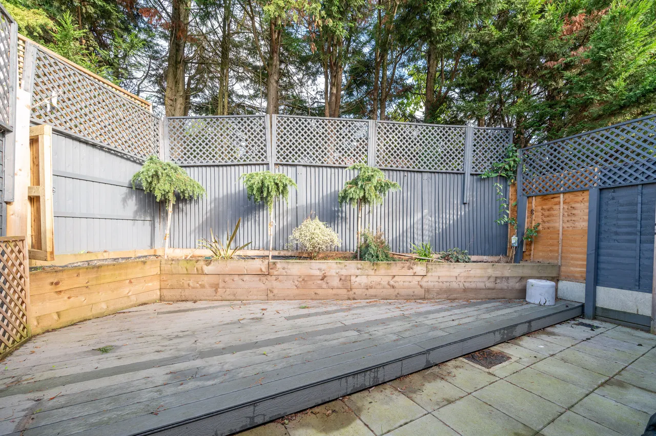 25 Edgewood Mews, London, photo 5