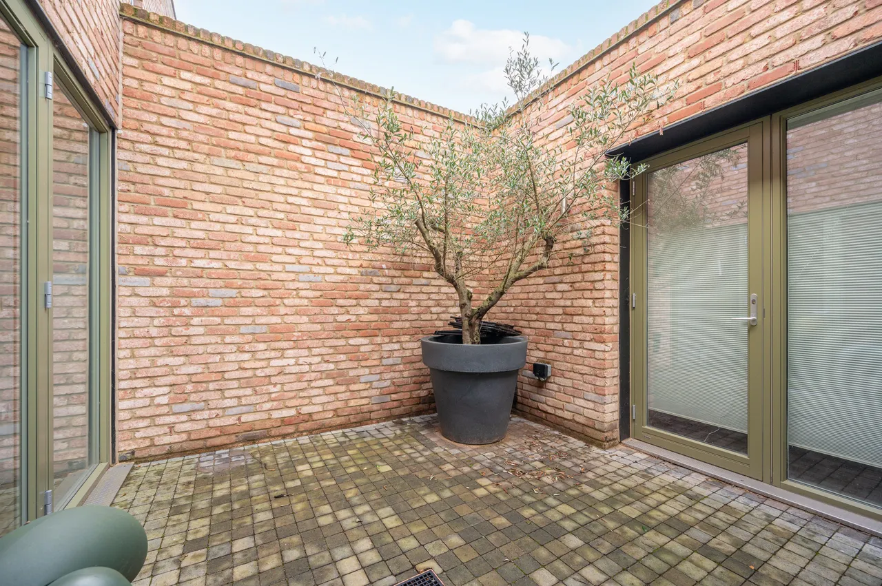 25 Edgewood Mews, London, photo 11