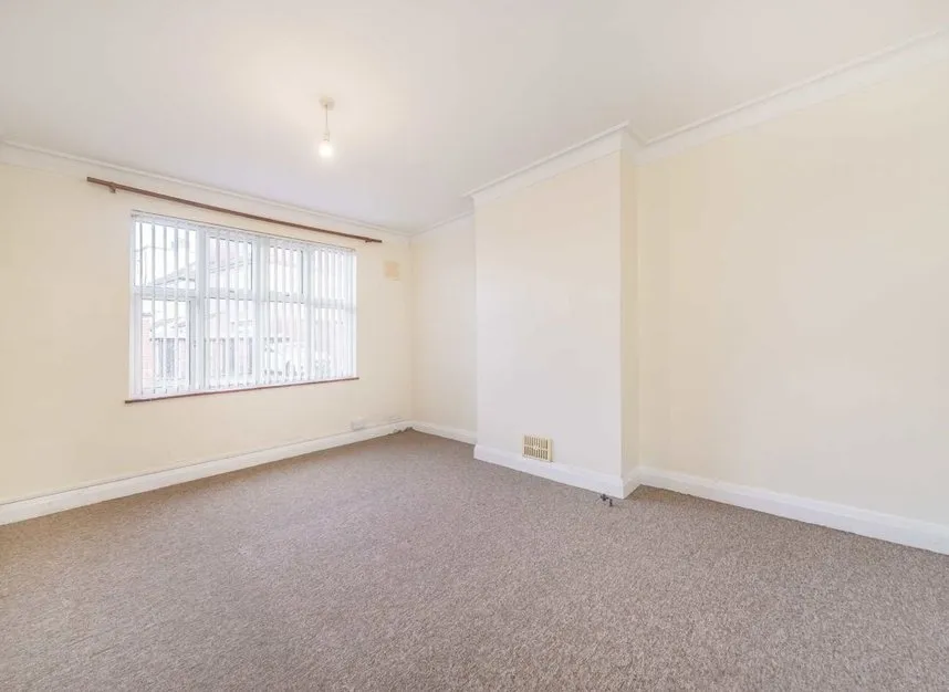 Upper Sunbury Road, Hampton, TW12, photo 6