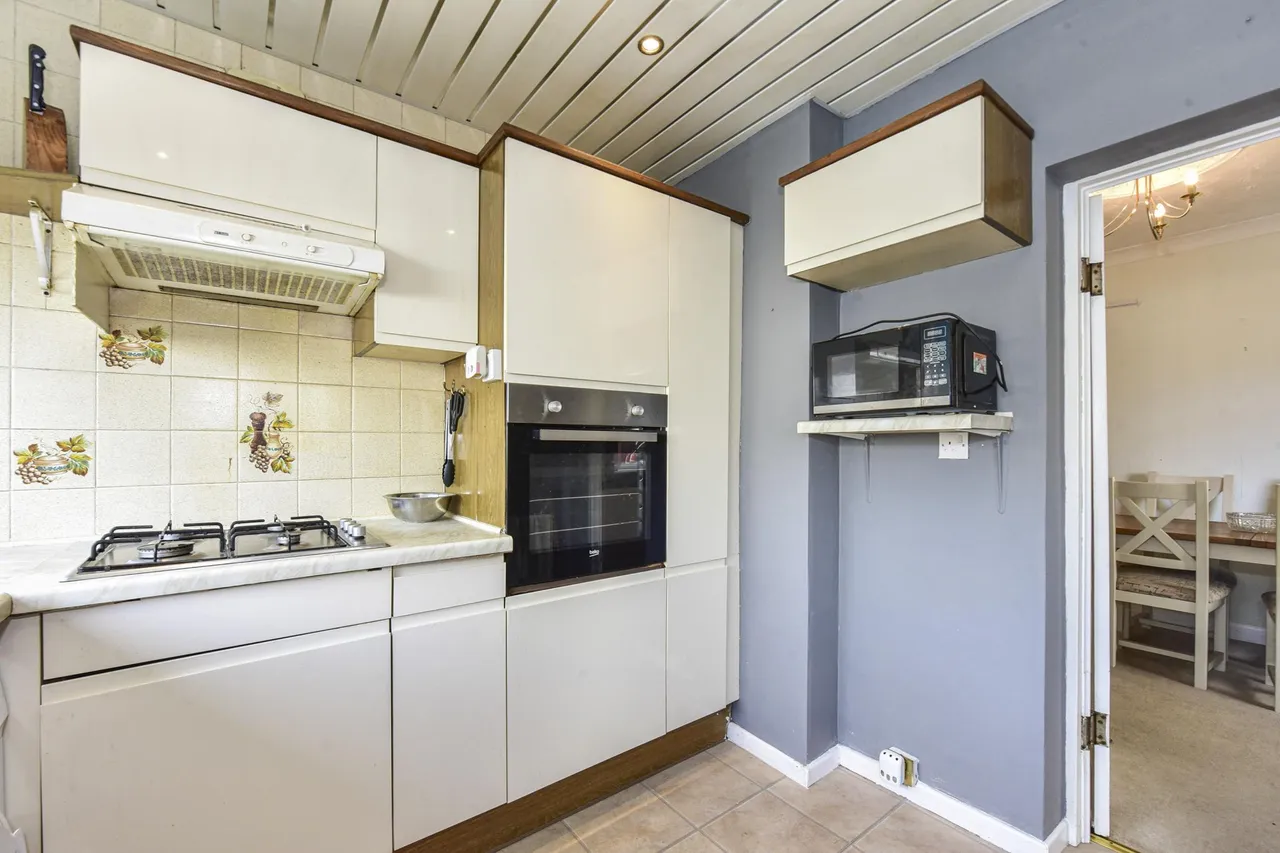 Ridgehill Avenue, Sheffield, S12, photo 13