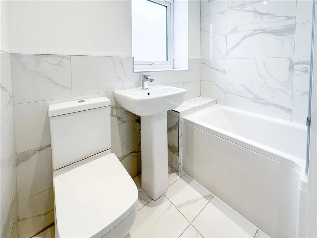 Minsthorpe Lane, South Elmsall, WF9, photo 8
