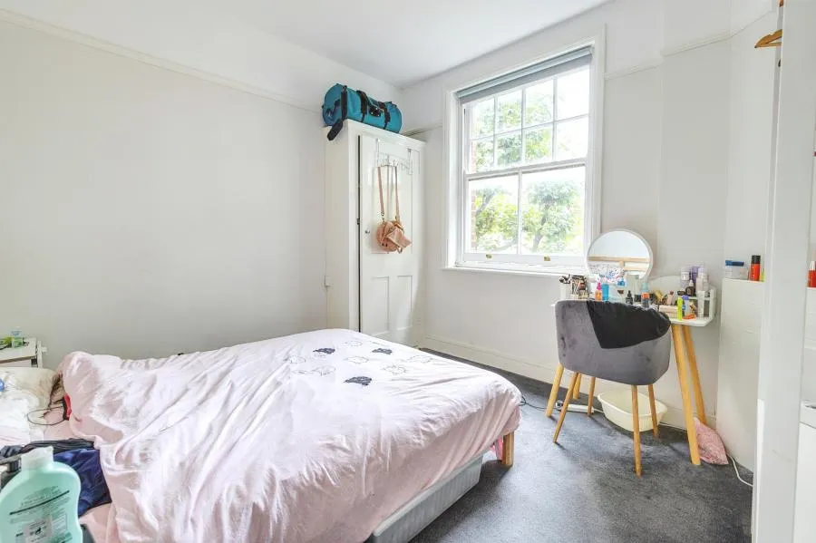 Cromwell Avenue, London, W6, photo 3