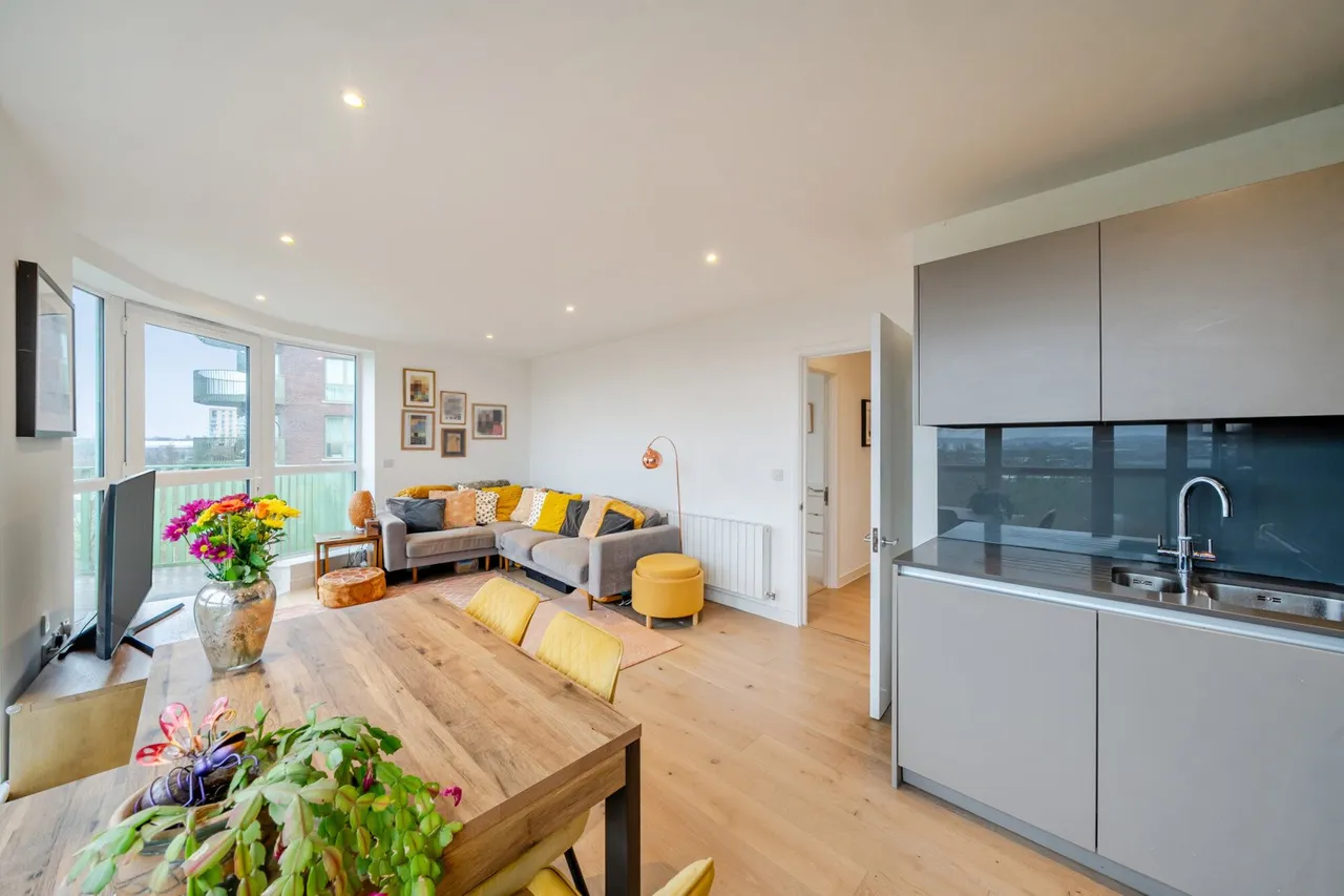 Astell Road, SE3, photo 13