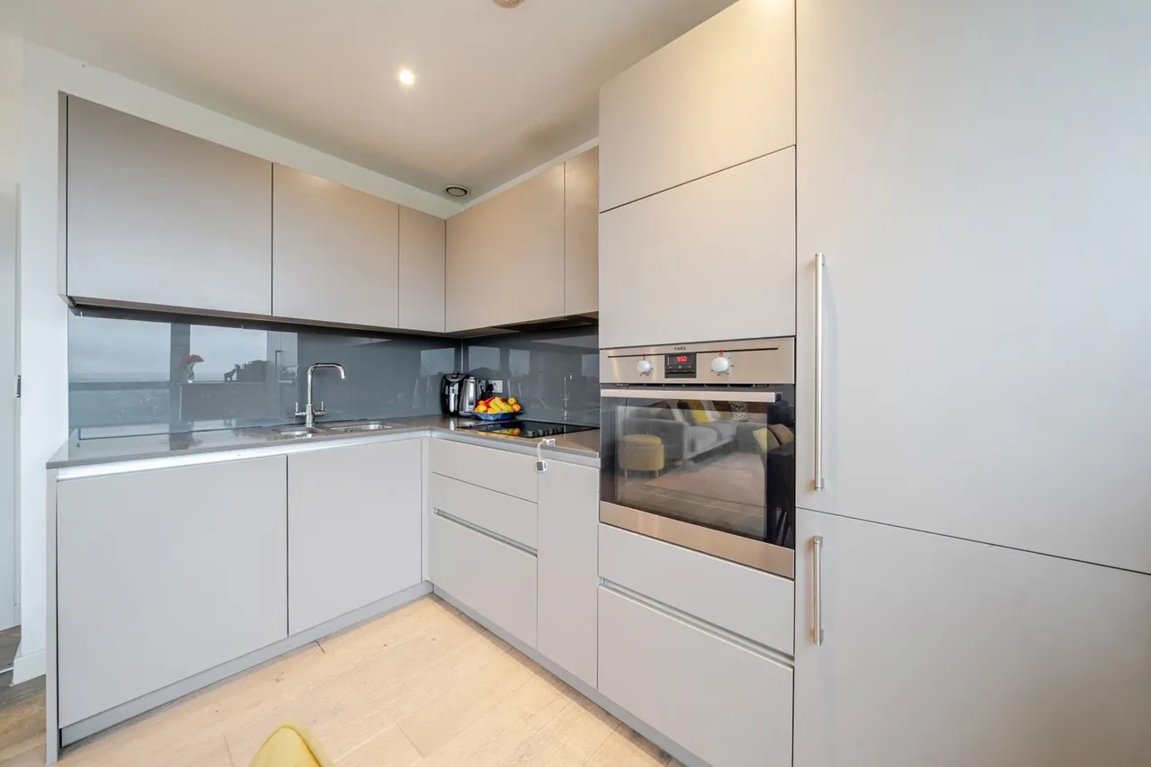 Astell Road, SE3, photo 3