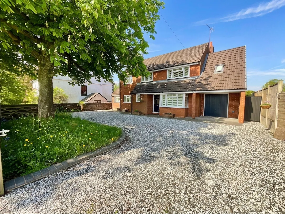 3 bed house for sale, Rough Close, Stoke-On-Trent, ST3