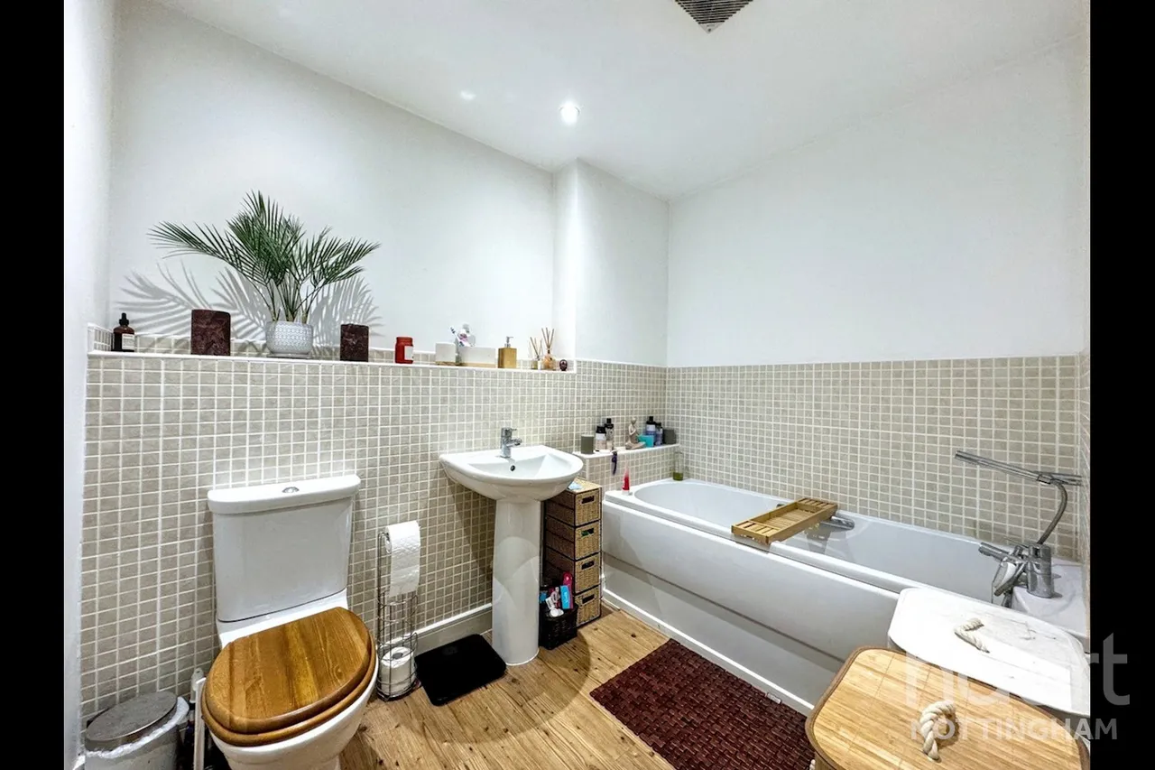 Castle Quay Close, Nottingham, NG7, photo 8