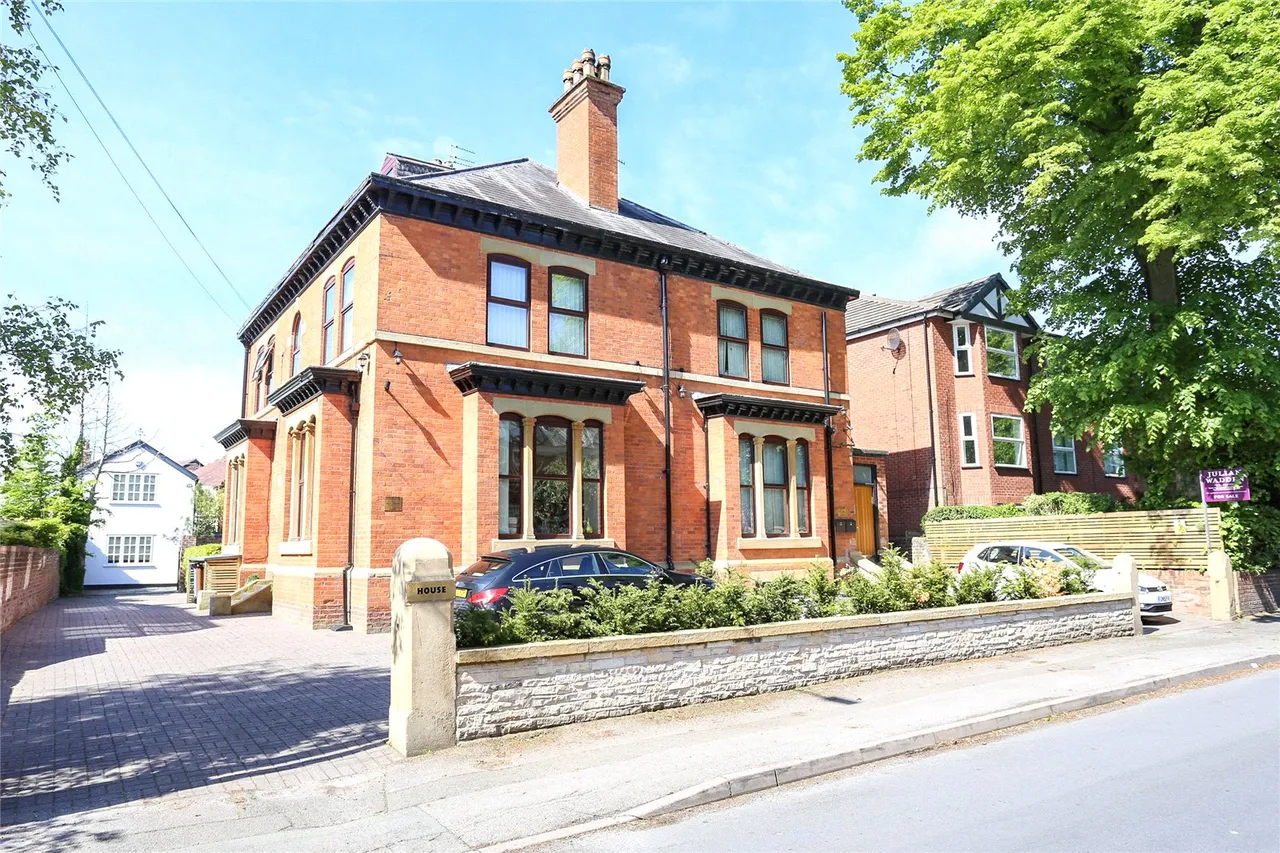 2 bed flat for sale, Parsonage Road, Heaton Moor, SK4