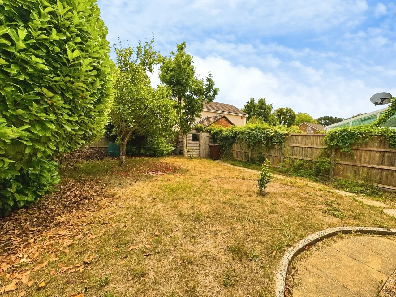 Larch Way, Farnborough, Hampshire, GU14 0QN, photo 17