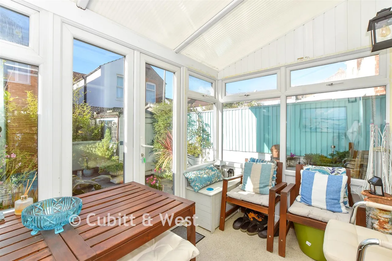 Mafeking Road, Southsea, PO4, photo 9