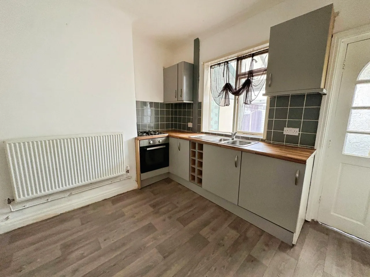 Barnsley Road, Goldthorpe, S63, photo 9